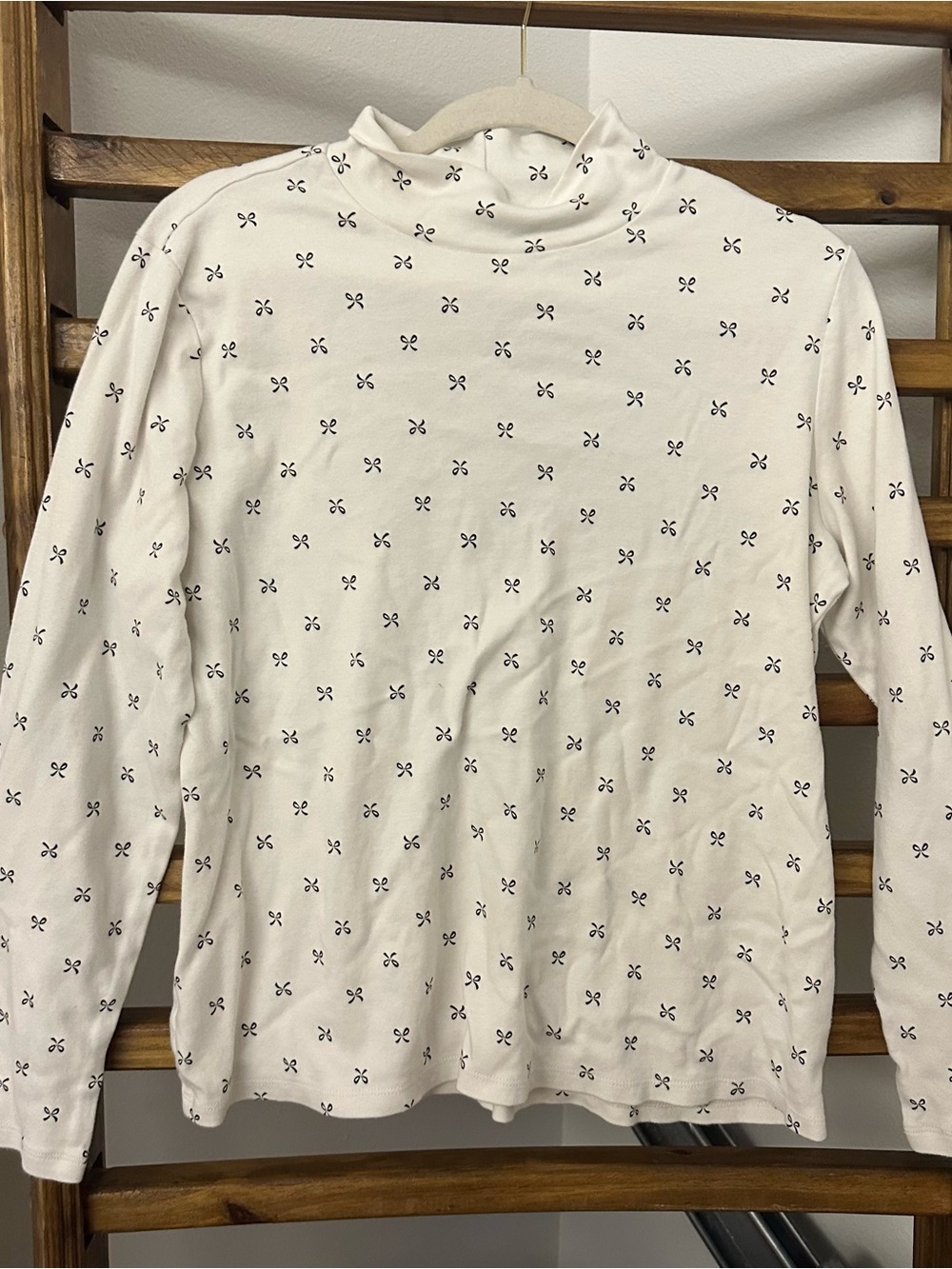 croft & barrow Cream Mockneck Tee with Black Bow Detail
